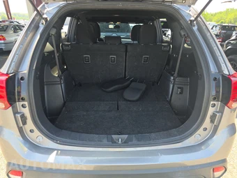2018 Mitsubishi Outlander SE – miniatura 16