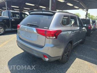 2018 Mitsubishi Outlander SE – miniatura 4
