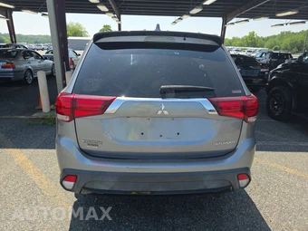 2018 Mitsubishi Outlander SE – miniatura 5