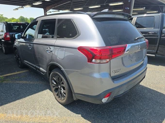 2018 Mitsubishi Outlander SE – miniatura 6