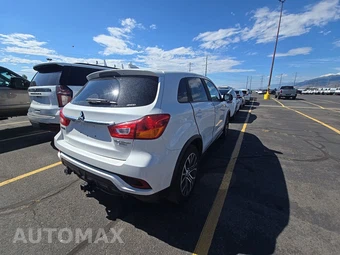 2018 Mitsubishi Outlander Sport ES - miniatura 4