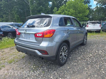 2018 Mitsubishi Outlander Sport ES - miniatura 3