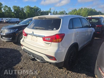 2018 Mitsubishi Outlander Sport ES – miniatura 4