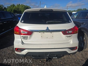 2018 Mitsubishi Outlander Sport ES – miniatura 5