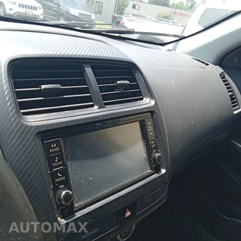 2018 Mitsubishi Outlander Sport ES - miniatura 9