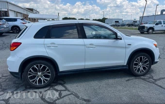 2018 Mitsubishi Outlander Sport - miniatura 4