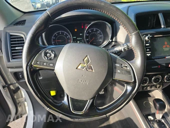 2018 Mitsubishi Outlander Sport LE – miniatura 10