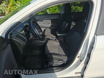 2018 Mitsubishi Outlander Sport LE – miniatura 7
