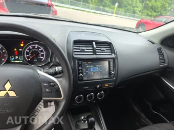 2018 Mitsubishi Outlander Sport LE – miniatura 11