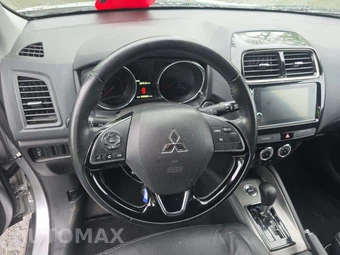 2018 Mitsubishi Outlander Sport SEL – miniatura 10