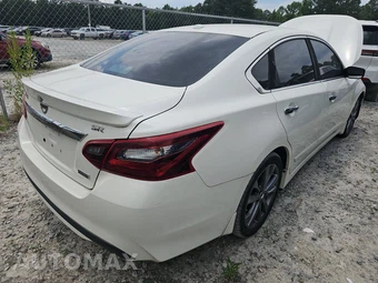 2018 Nissan Altima 2.5 SR – miniatura 4