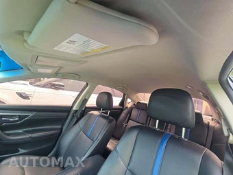 2018 Nissan Altima 2.5 SR – miniatura 11