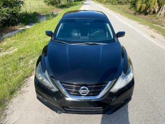 2018 Nissan Altima 2.5 SR - miniatura 2