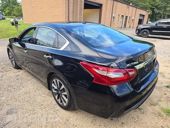 2018 Nissan Altima 2.5 SV - miniatura 2