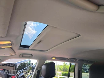 2018 Nissan Armada Platinum - miniatura 8