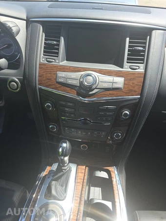 2018 Nissan Armada SL – miniatura 11
