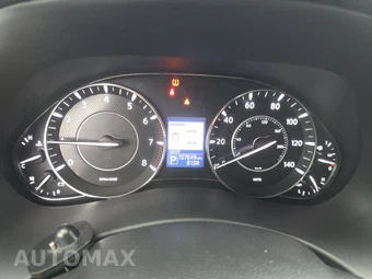 2018 Nissan Armada SL – miniatura 12