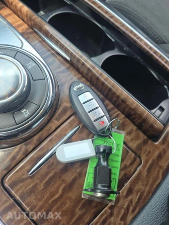 2018 Nissan Armada SV – miniatura 8