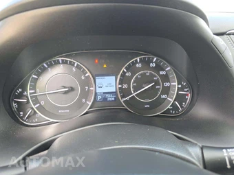 2018 Nissan Armada SV – miniatura 6