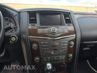 2018 Nissan Armada SV – miniatura 7