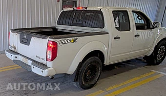 2018 Nissan Frontier PRO-4X Crew Cab Medium Bed – miniatura 4
