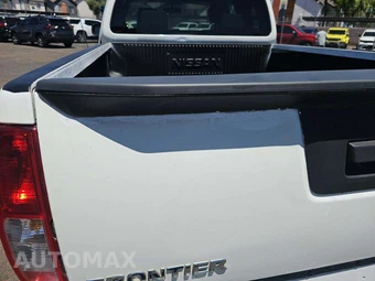 2018 Nissan Frontier S Extended Cab Medium Bed – miniatura 30