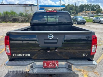 2018 Nissan Frontier SV Crew Cab Medium Bed - miniatura 5