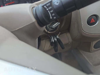 2018 Nissan Frontier SV Crew Cab Medium Bed - miniatura 8