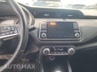 2018 Nissan Kicks SR - miniatura 11