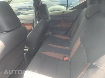 2018 Nissan Kicks SR - miniatura 13