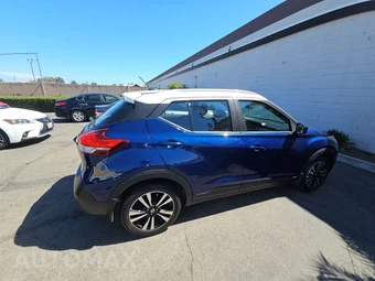 2018 Nissan Kicks SV – miniatura 4