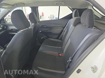 2018 Nissan Kicks SV - miniatura 10