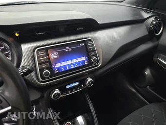 2018 Nissan Kicks SV - miniatura 11
