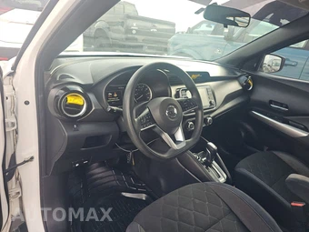 2018 Nissan Kicks SV – miniatura 11