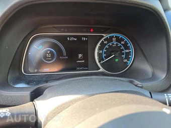 2018 Nissan LEAF S – miniatura 9