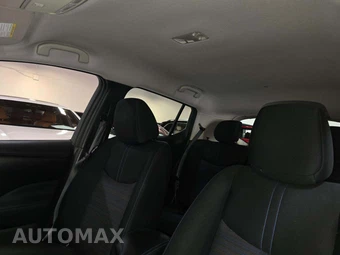 2018 Nissan LEAF SV – miniatura 11
