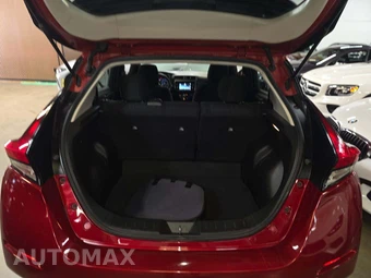 2018 Nissan LEAF SV – miniatura 14