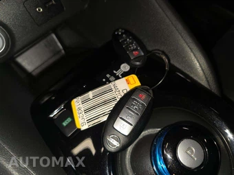 2018 Nissan LEAF SV – miniatura 8
