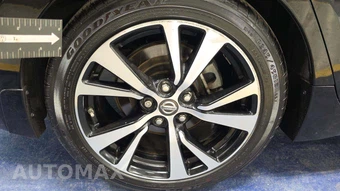 2018 Nissan Maxima Platinum - miniatura 31