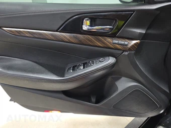 2018 Nissan Maxima Platinum - miniatura 9
