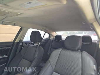 2018 Nissan Maxima S – miniatura 11