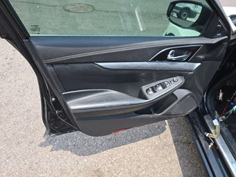 2018 Nissan Maxima SL – miniatura 9