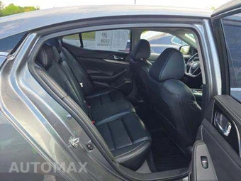 2018 Nissan Maxima SV – miniatura 16