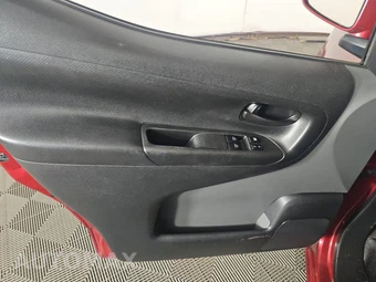 2018 Nissan NV200 Compact Cargo SV 115.2" WB - miniatura 9
