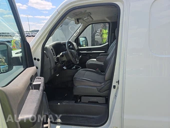 2018 Nissan NV2500 HD Cargo S Standard Roof 146.1" WB - miniatura 7