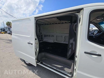 2018 Nissan NV2500 HD Cargo S Standard Roof 146.1" WB - miniatura 12