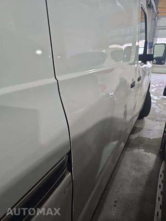 2018 Nissan NV2500 HD Cargo SV High Roof 146.1" WB - miniatura 11