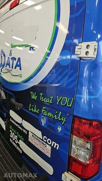 2018 Nissan NV2500 HD Cargo SV Standard Roof 146.1" WB - miniatura 8