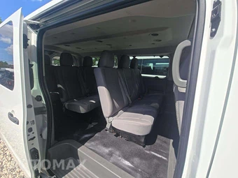 2018 Nissan NV3500 HD Passenger S 146.1" WB - miniatura 15