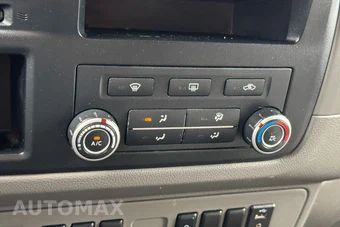 2018 Nissan NV3500 HD Passenger SV 146.1" WB - miniatura 29